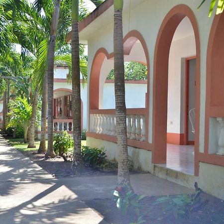 Hidden Paradise Resort Hotel Негрил Екстер'єр фото