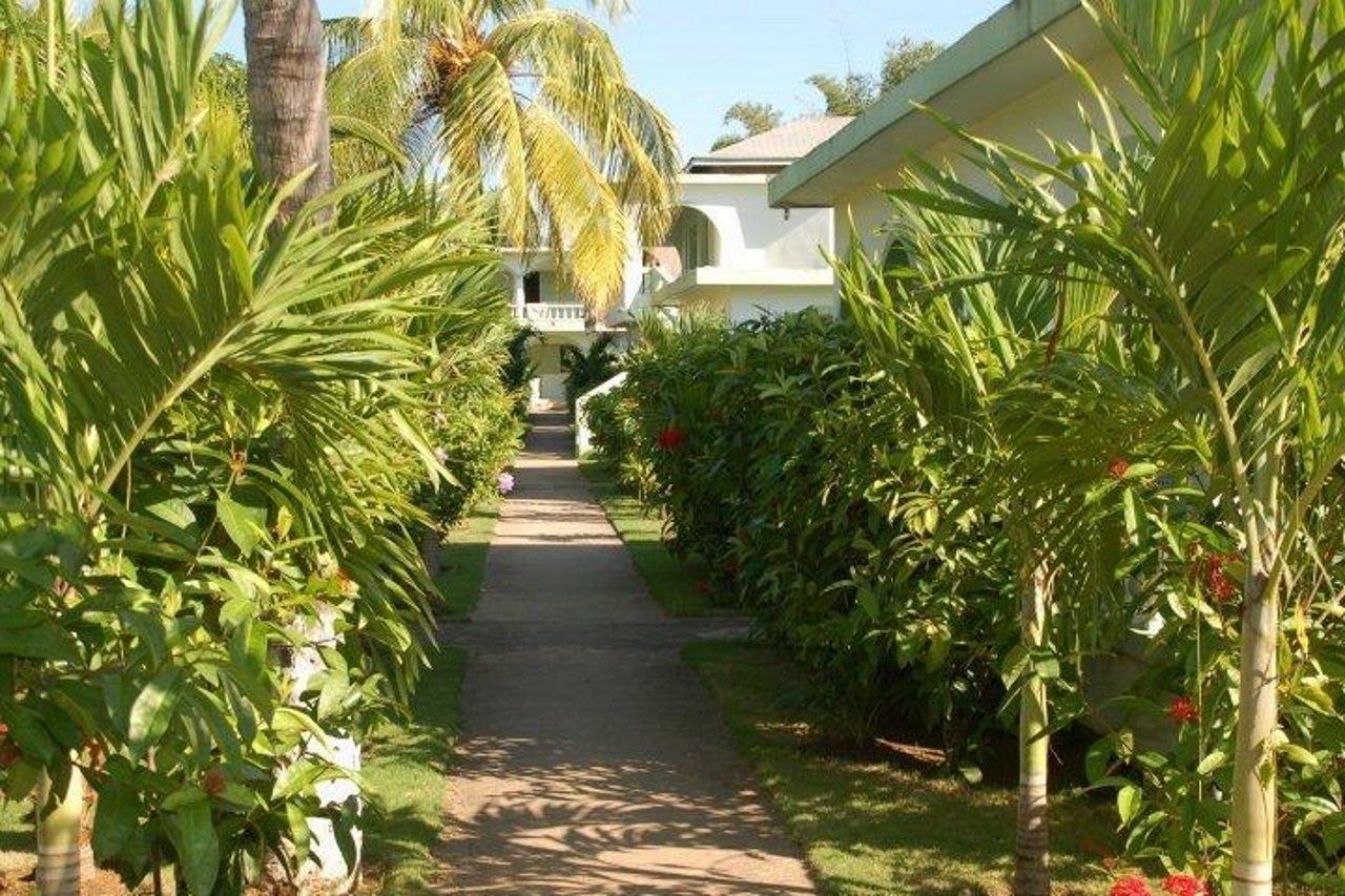Hidden Paradise Resort Hotel Негрил Екстер'єр фото